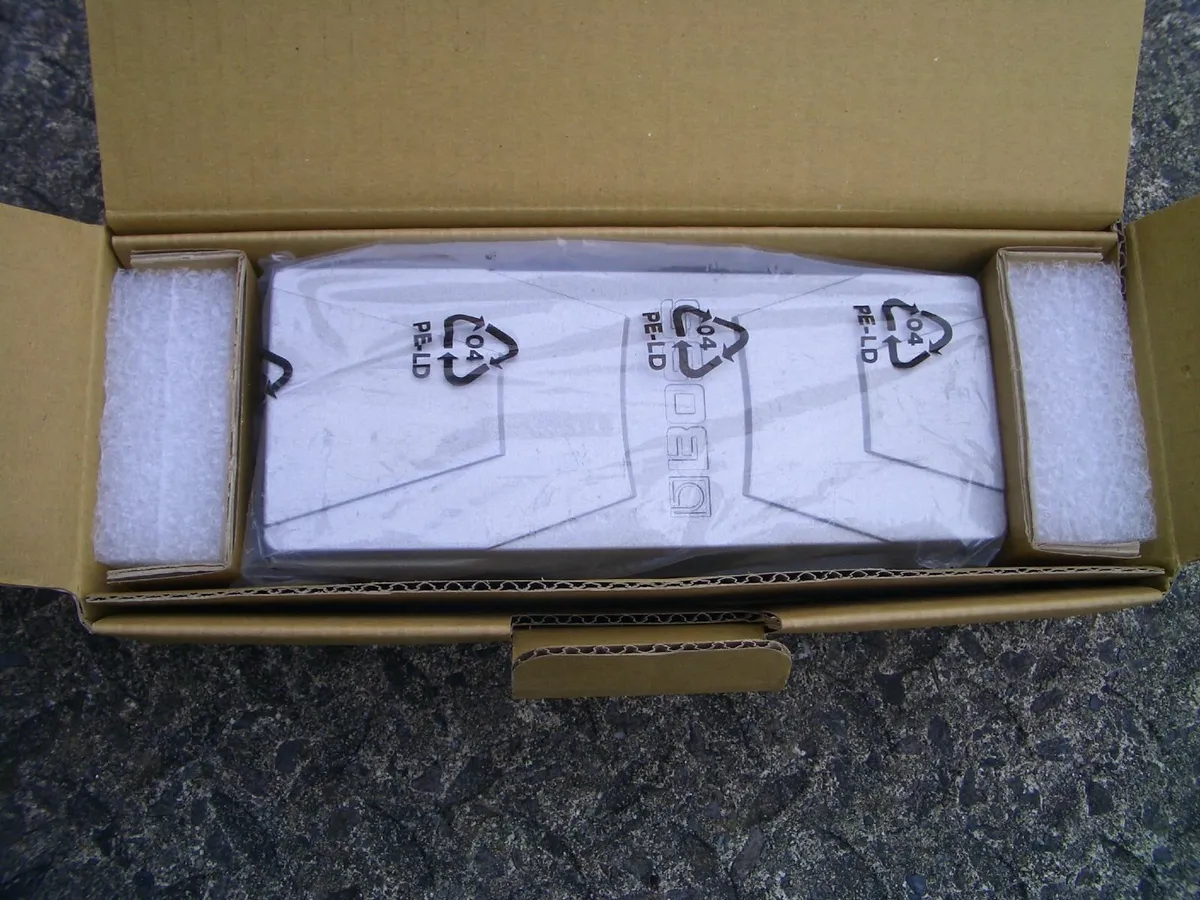 BOSS FV-30L FOOT PEDAL - Image 3