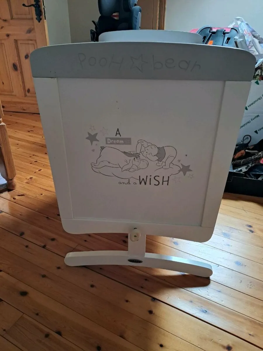 Baby crib - disney obaby white grey crib - Image 4