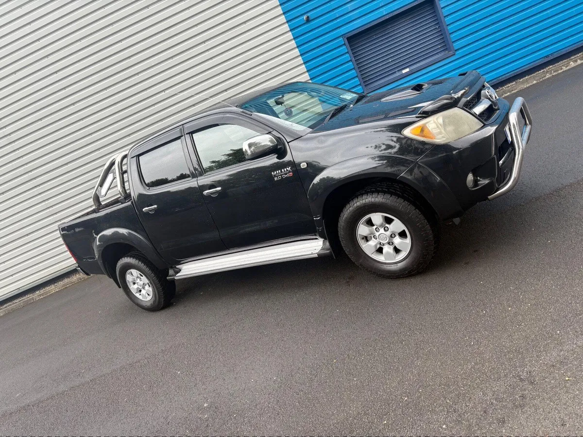 Toyota Hilux 2008 - Image 1