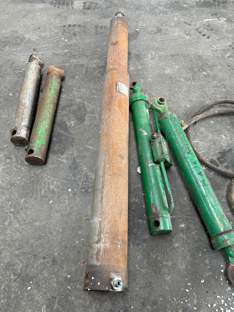 Hydraulic rams assortment - Image 2
