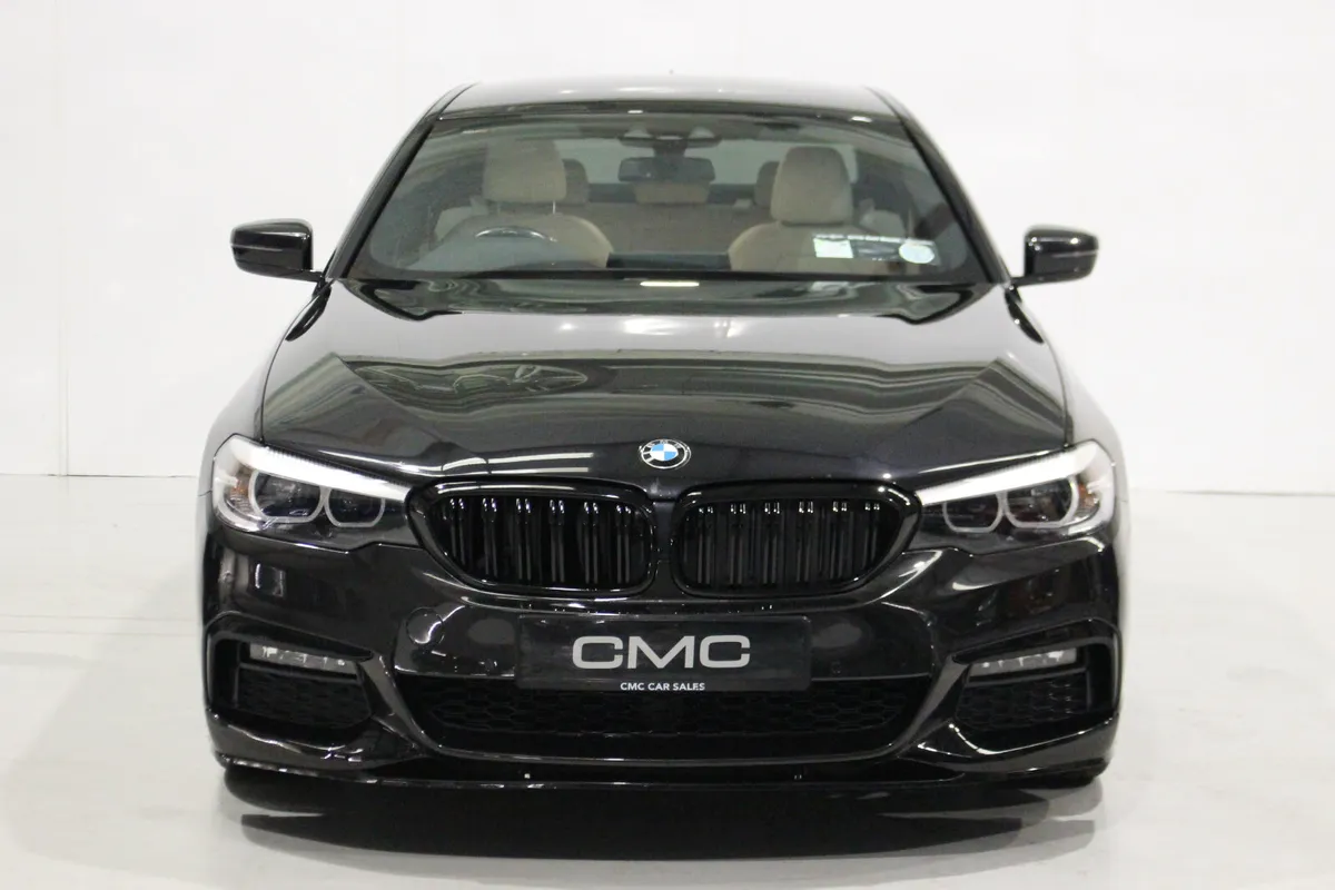 BMW 5-Series 2020 520D M SPORT - Image 2