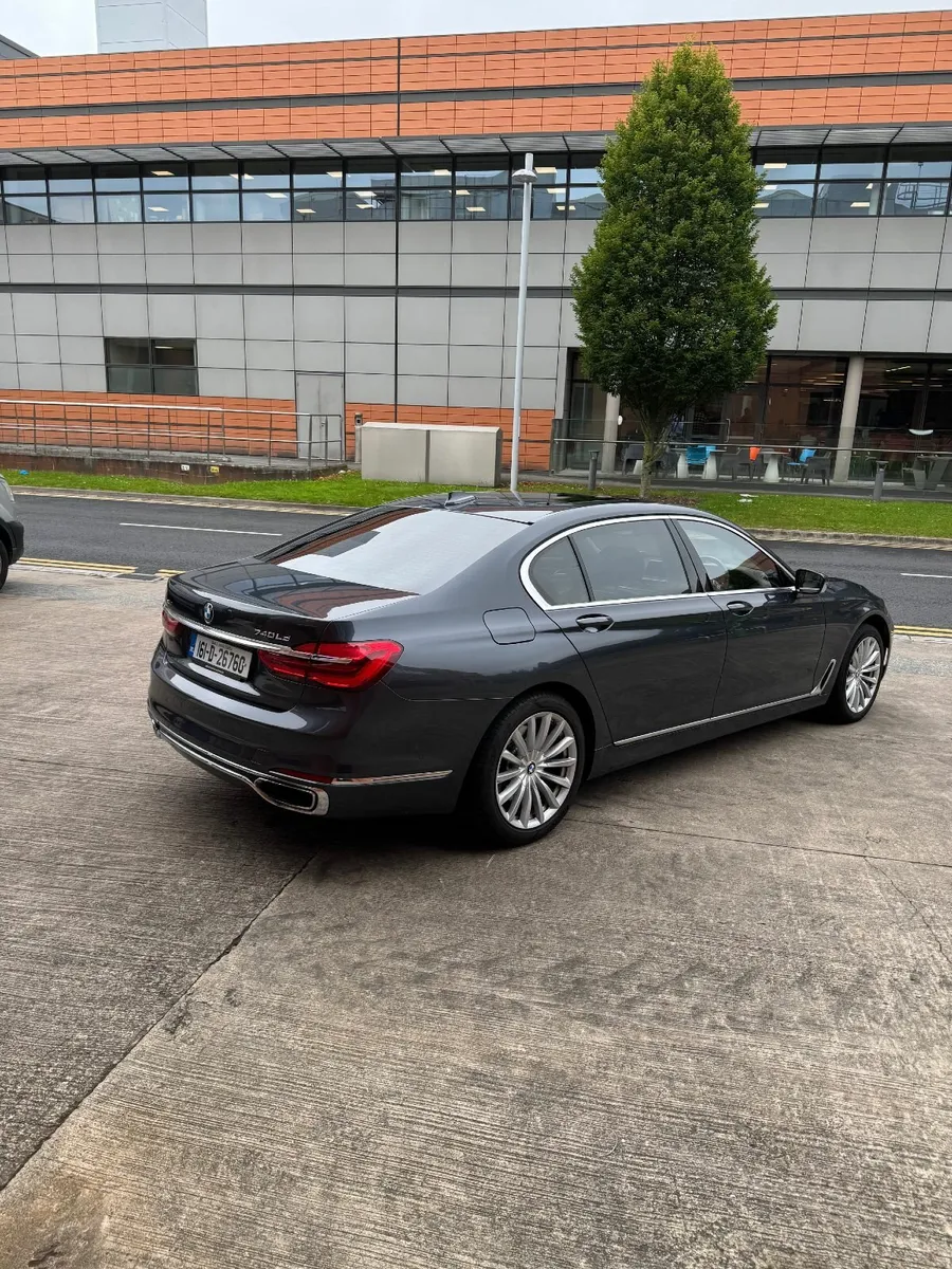 BMW 7-Series 740Ld  (2016 ) - Image 3