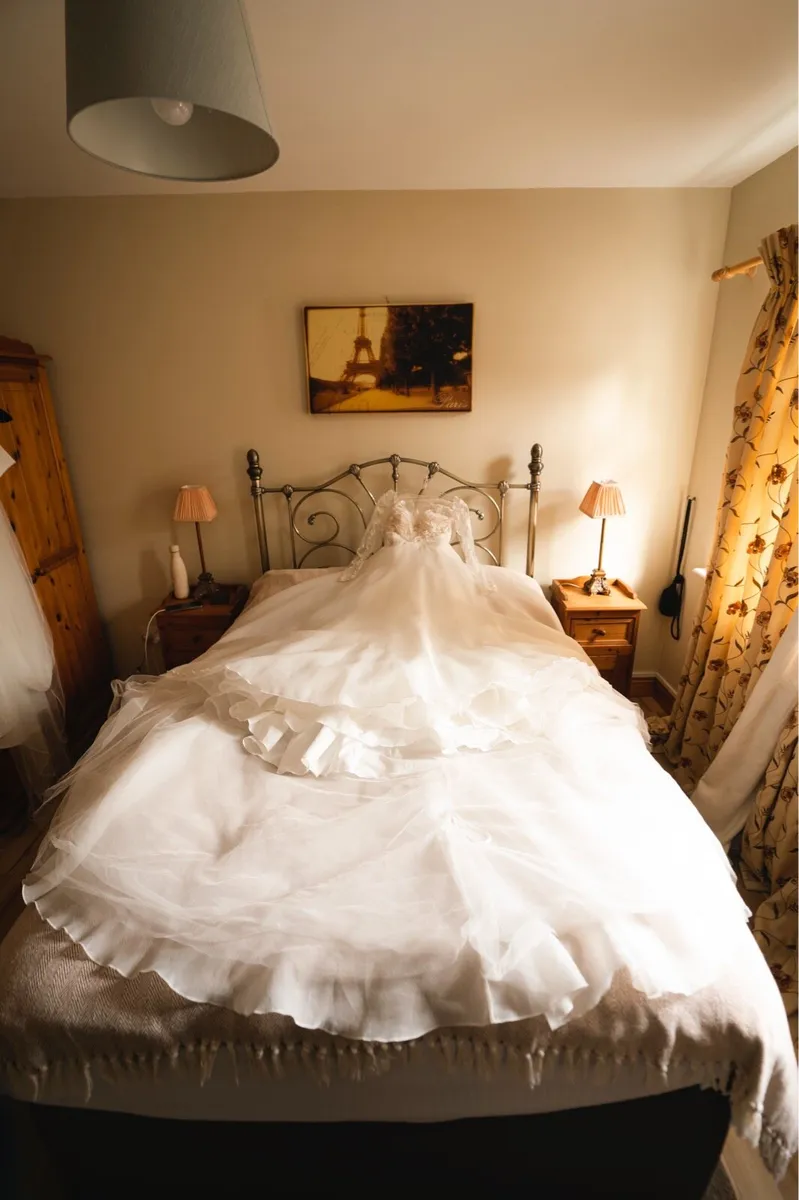 Wedding dress - Image 3