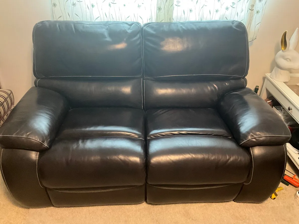 2 seater recliner couch - Image 1