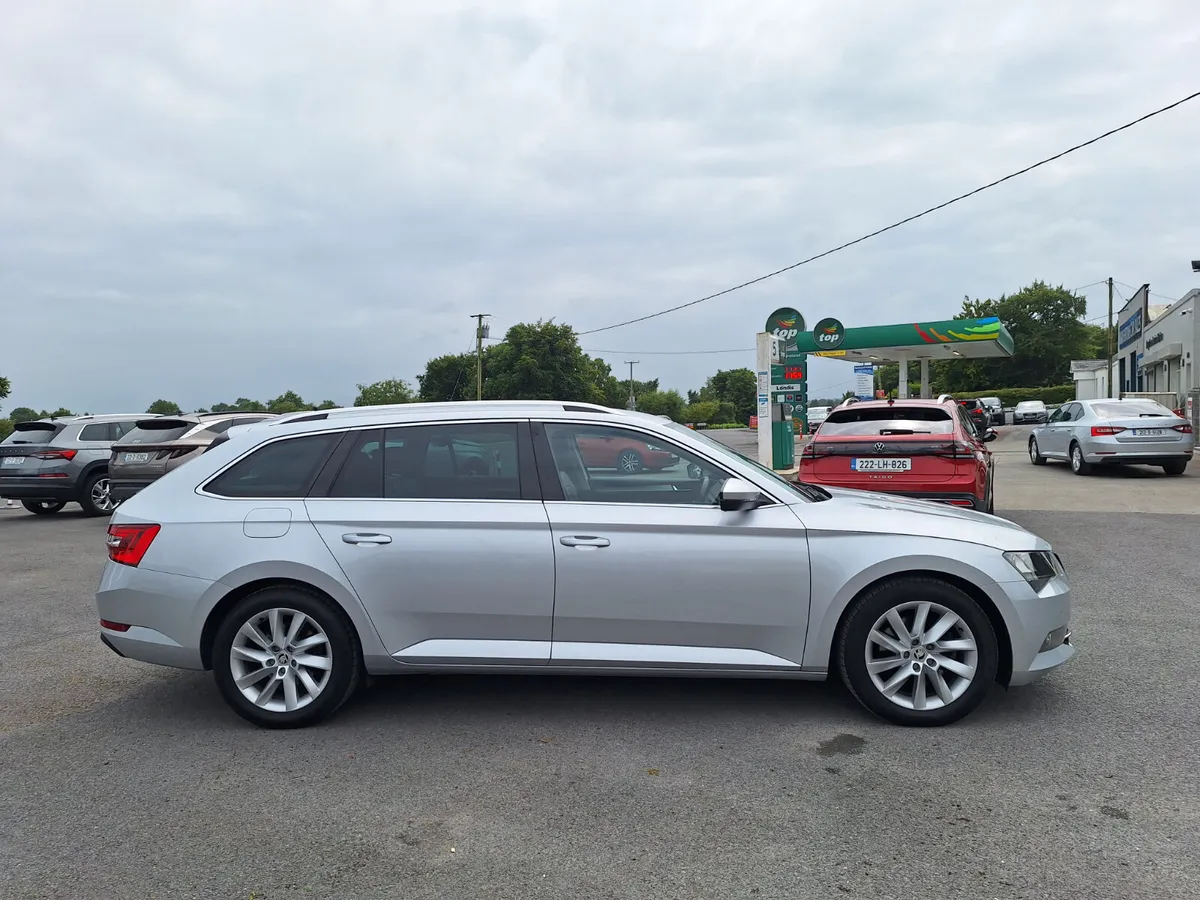 Superb 2.0 Tdi Automatic *Leather/High Spec - Image 2