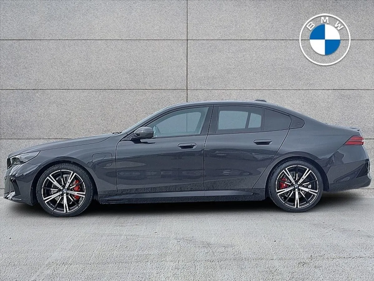 BMW 5 Series 530e M Sport Pro - Image 3