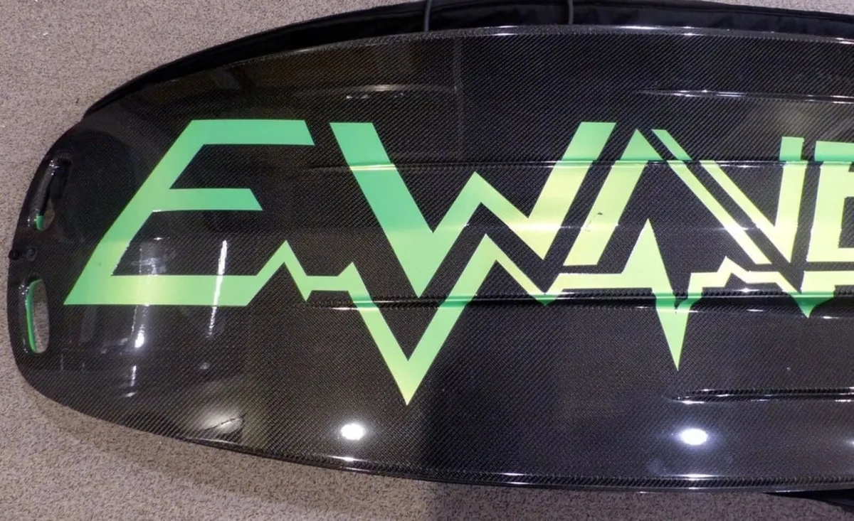 Ewave V2 6000 Electric Jetboard 10KW 35MPH - Image 3