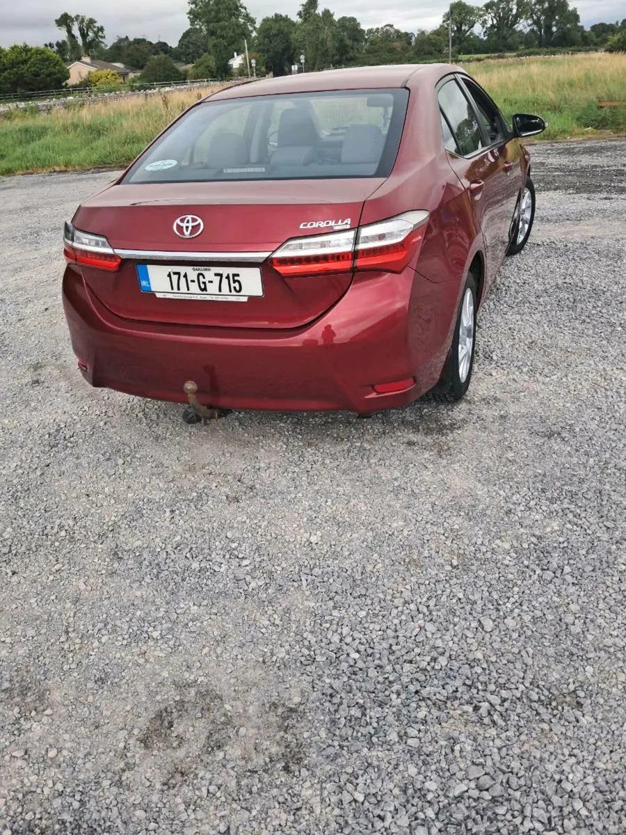 Toyota corolla - Image 2