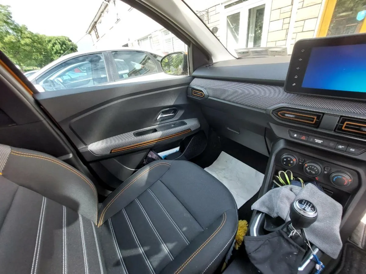 Dacia Sandero Stepway 2022 - Image 2