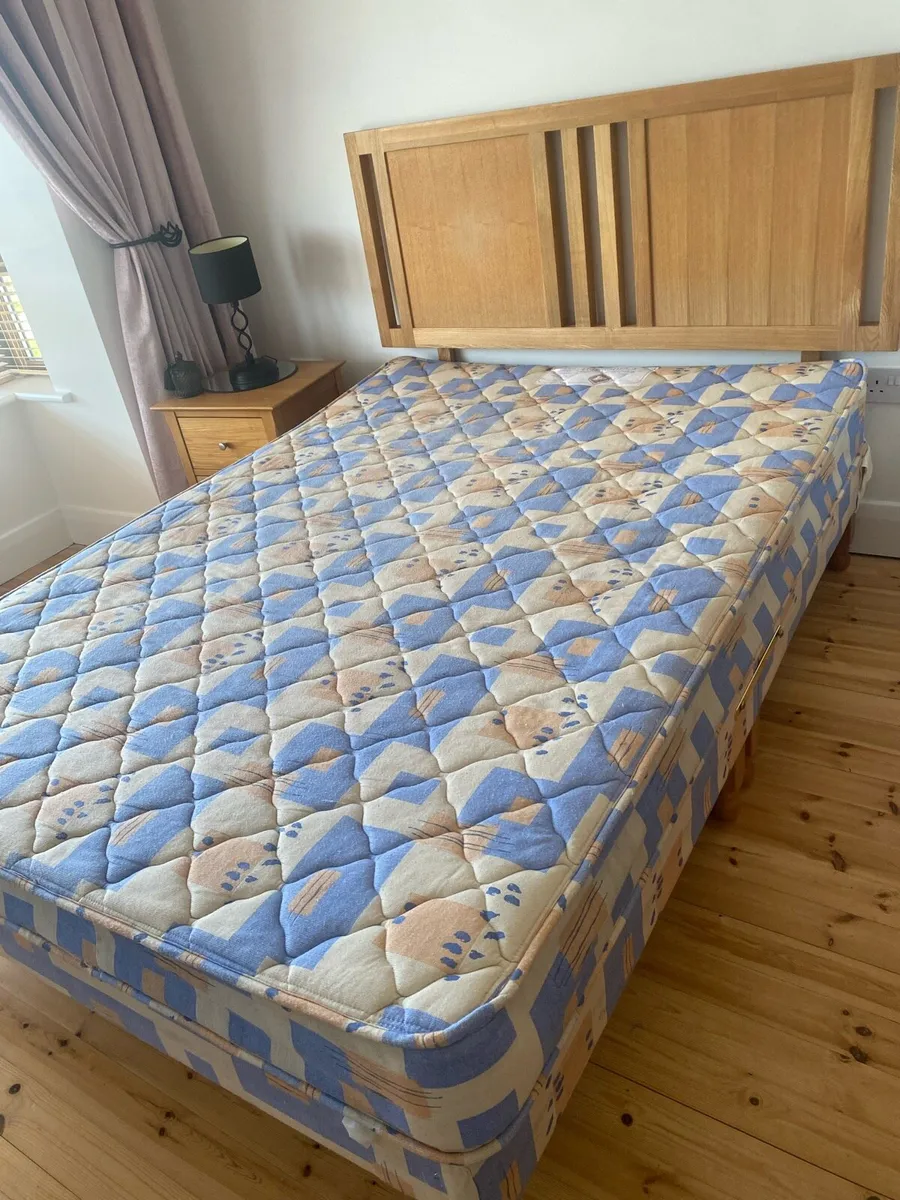 Double bed,  Mattress and locker - Image 1