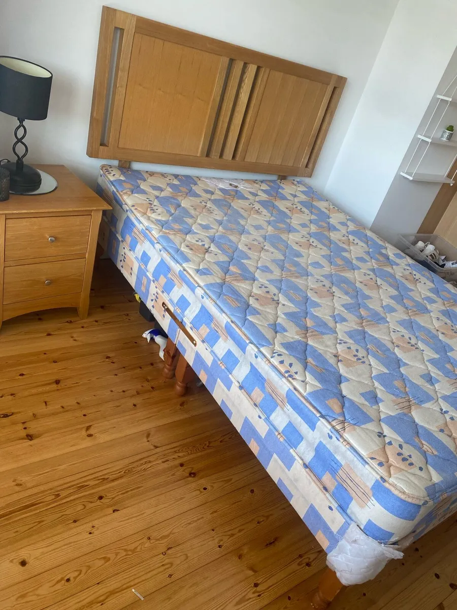 Double bed,  Mattress and locker - Image 2