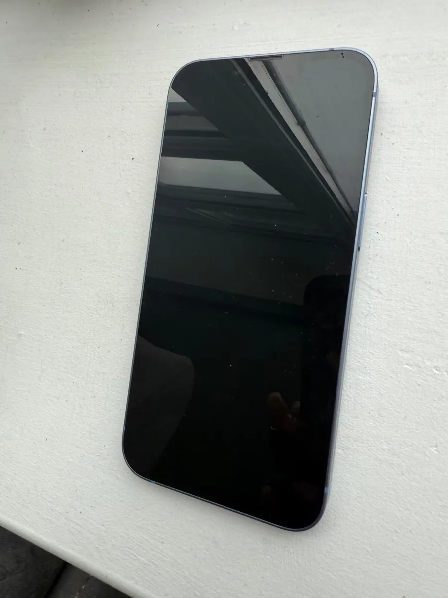 Phone - Image 1