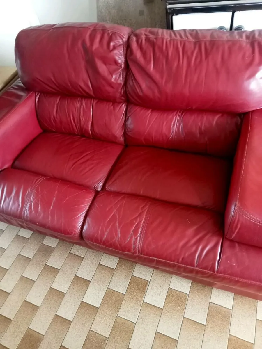 Couch - Image 2