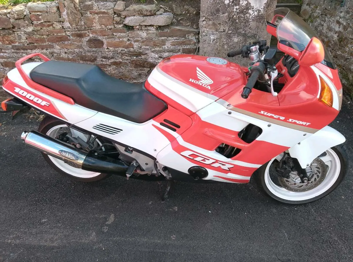 1990 Honda CBR1000F - Image 2