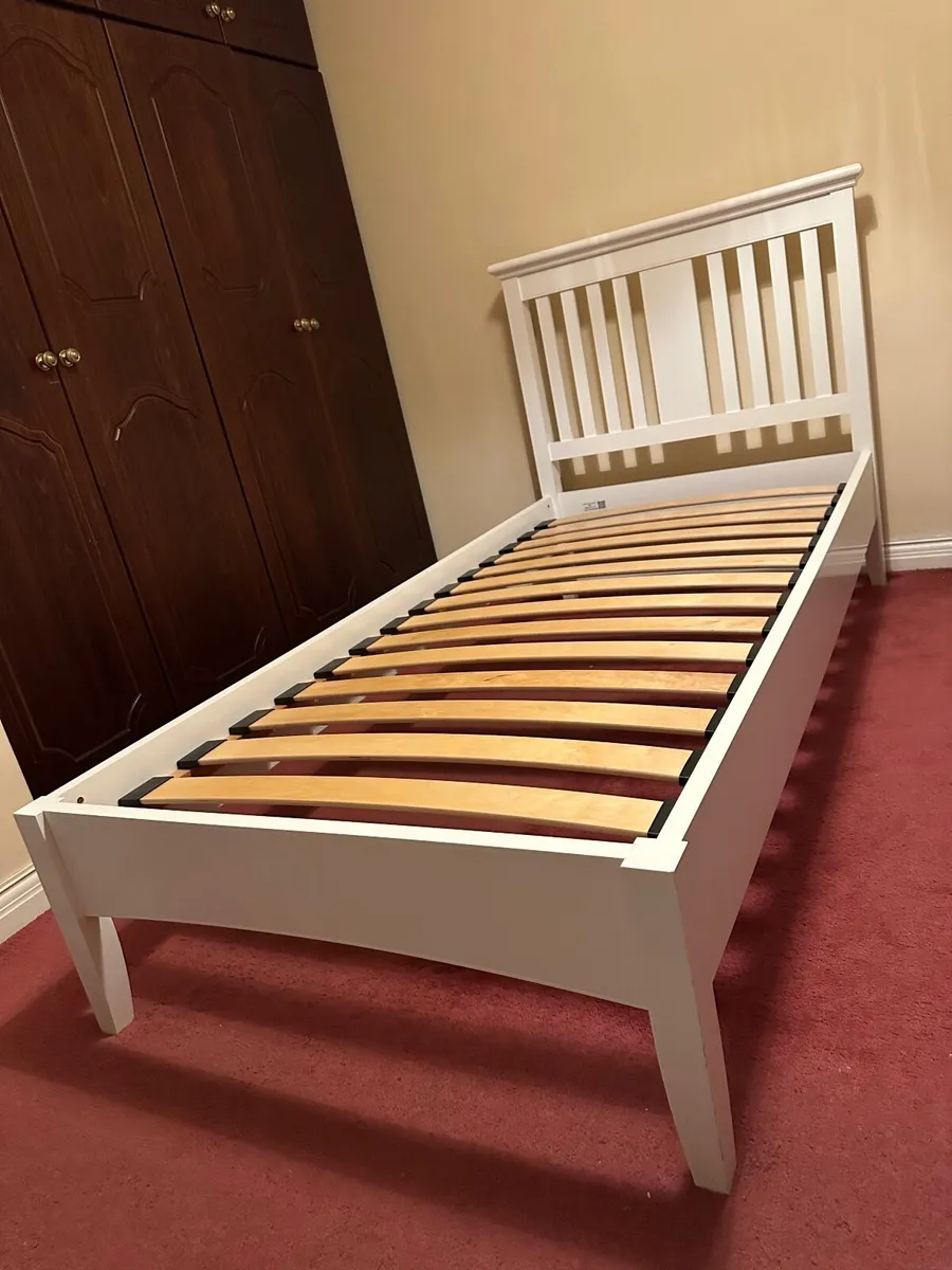 Single bed frame - Image 1