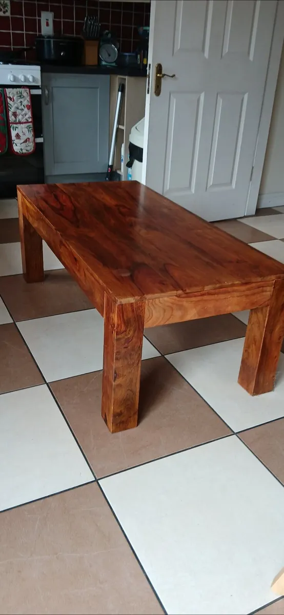 Mahogany coffee table - Image 1