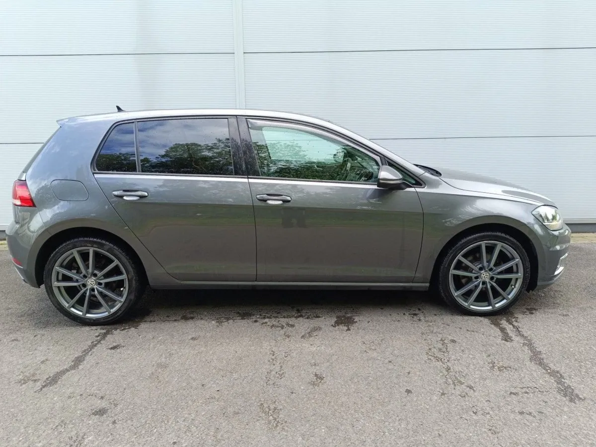 Volkswagen Golf 1.6 TDI SE Bluemotion 115Bhp 5dr - Image 2
