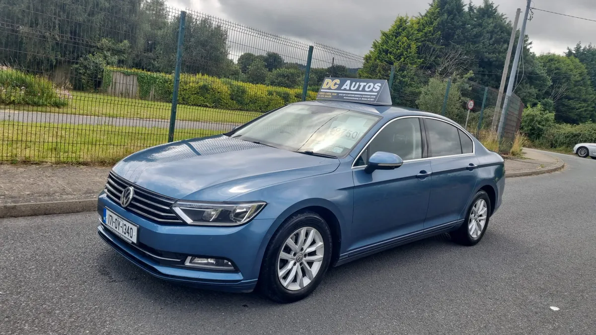 17 VOLKSWAGEN PASSAT 1 OWNER - Image 2