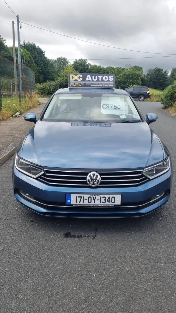 17 VOLKSWAGEN PASSAT 1 OWNER - Image 3