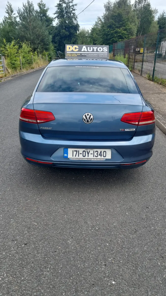 17 VOLKSWAGEN PASSAT 1 OWNER - Image 4