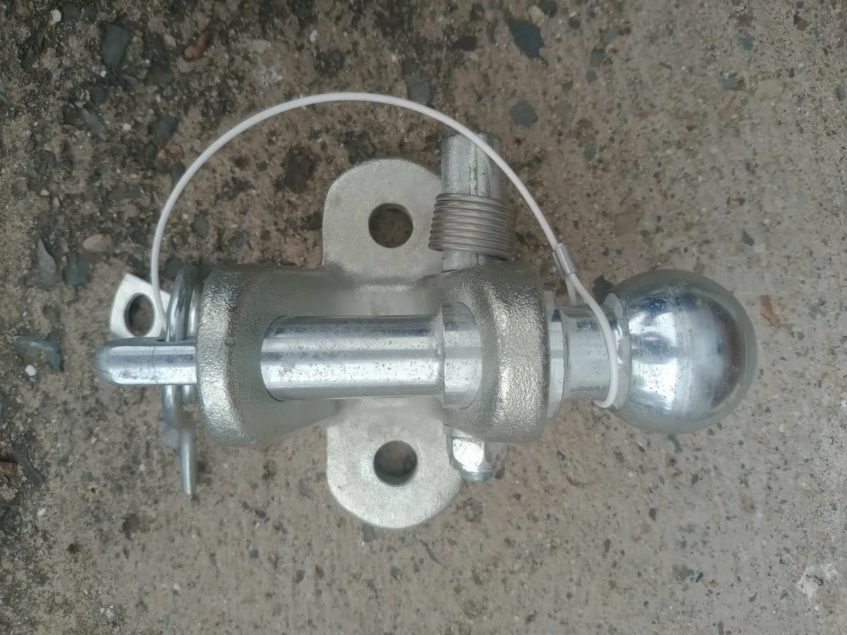 Bradley Dual Ball and Pin Hitch - Image 3
