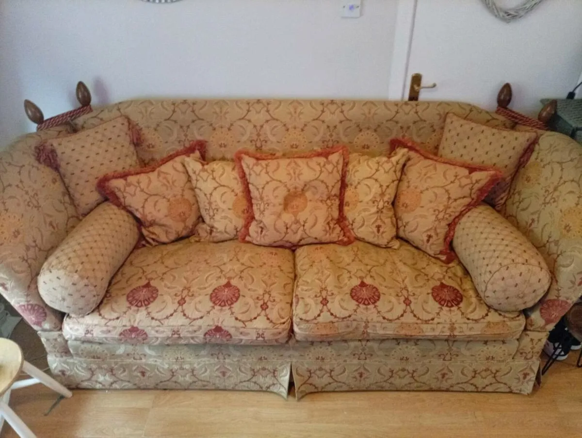 Traditional Knole sofa - Image 2