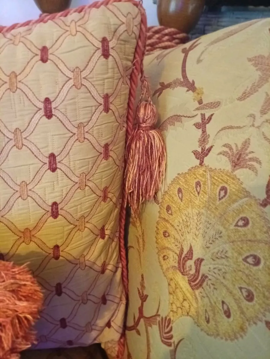 Traditional Knole sofa - Image 3
