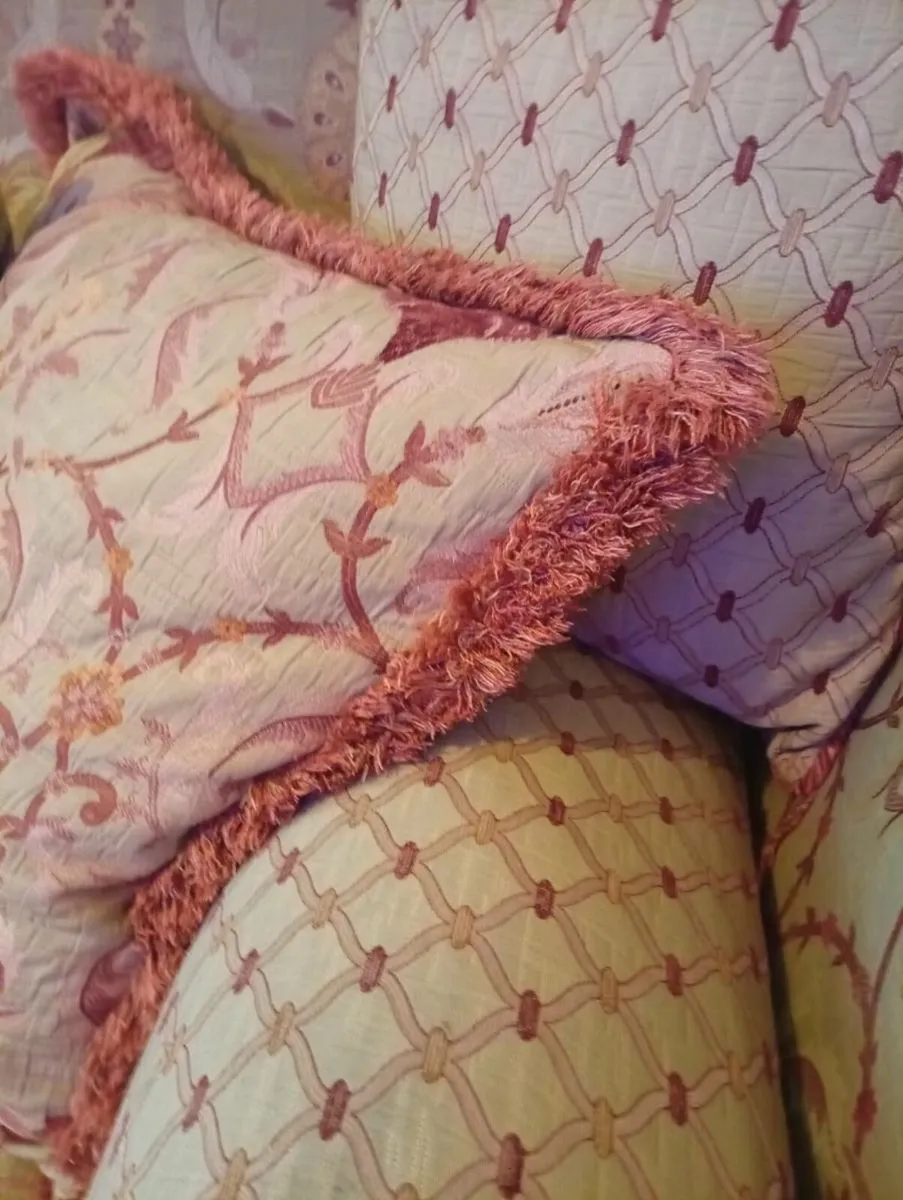 Traditional Knole sofa - Image 4