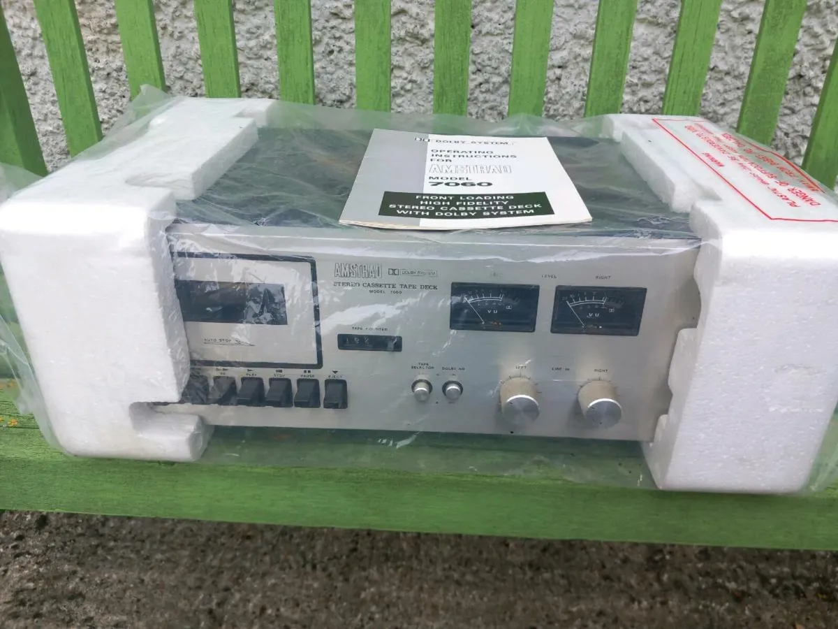 Vintage cassette player,record palyer , reciever - Image 1