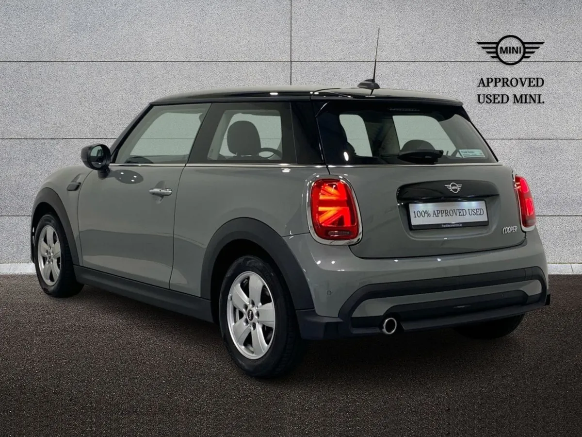 MINI Cooper Cooper Classic - Image 3