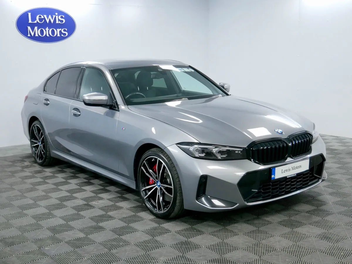 2024 BMW 330e M Sport, M Sport Pro Pack - Image 2