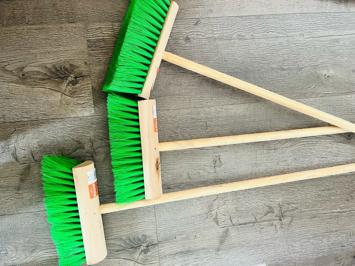 New brooms & hard plastic box - Image 1