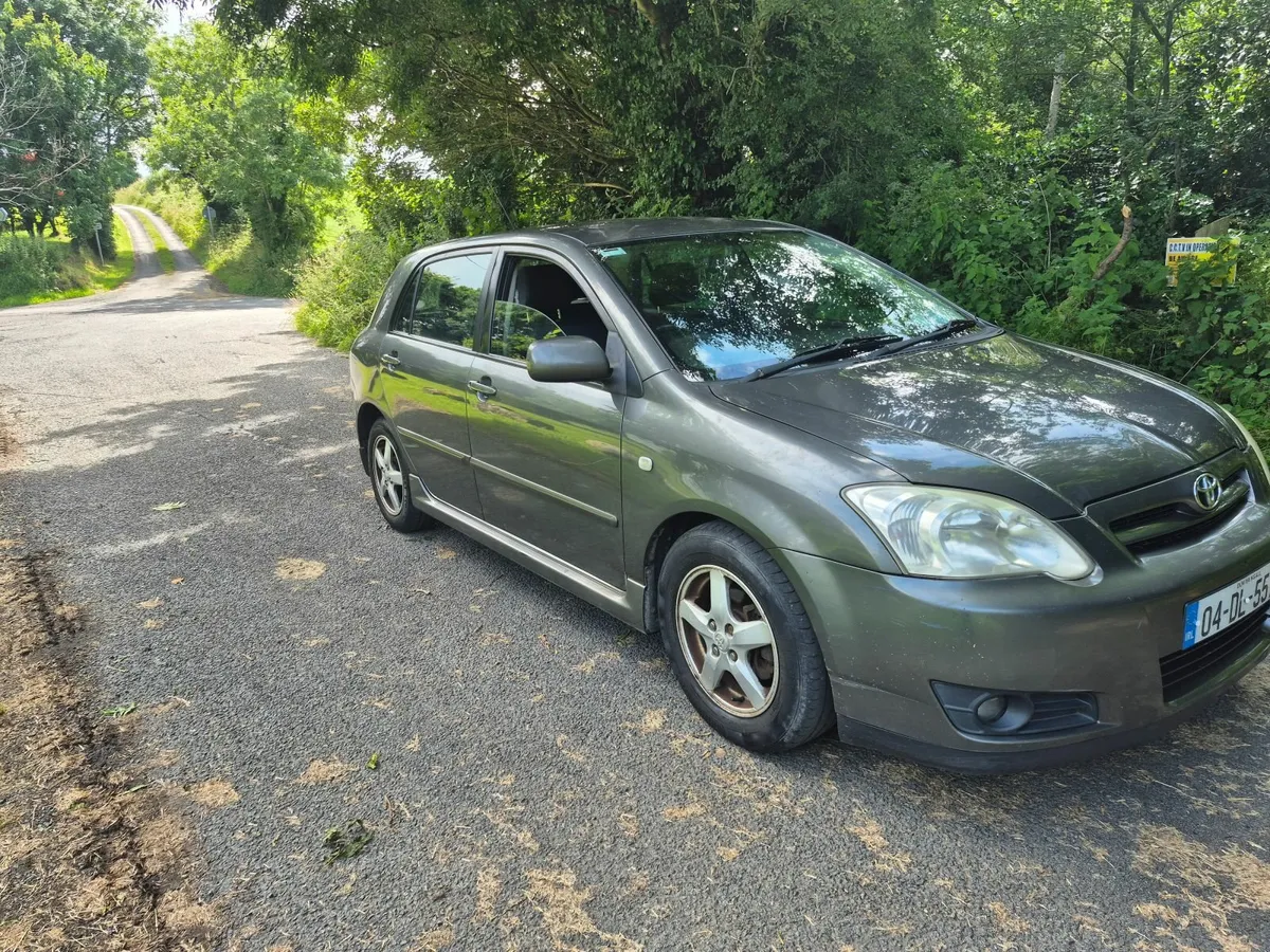 Toyota Corolla 2004 - Image 2