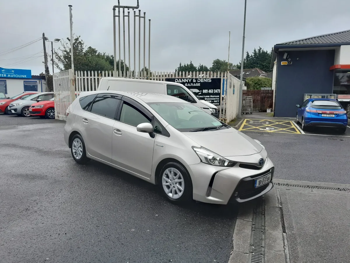 Toyota Prius 2018 only 103,000 kms - Image 1