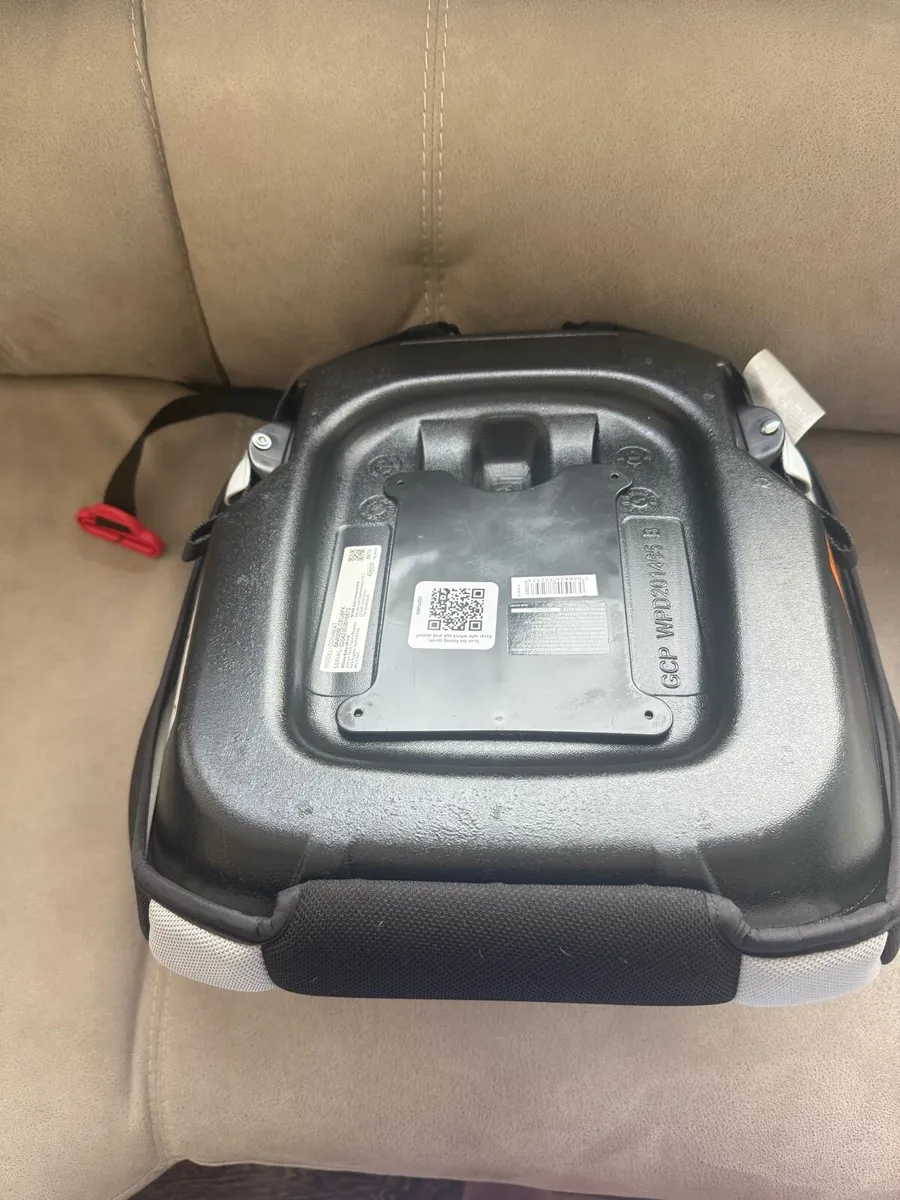 Child booster seat - Image 2