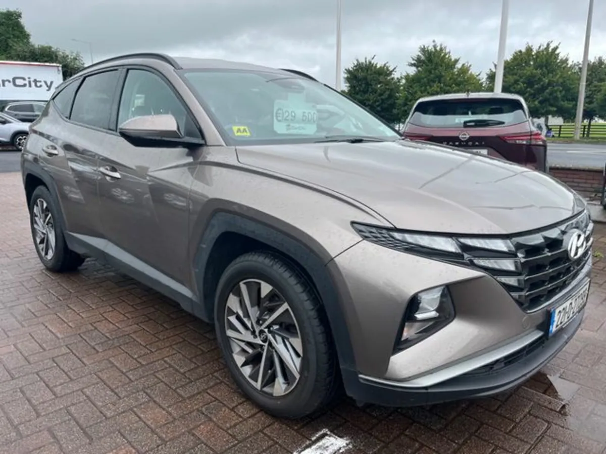 Hyundai Tucson Executive 5DR - Image 1