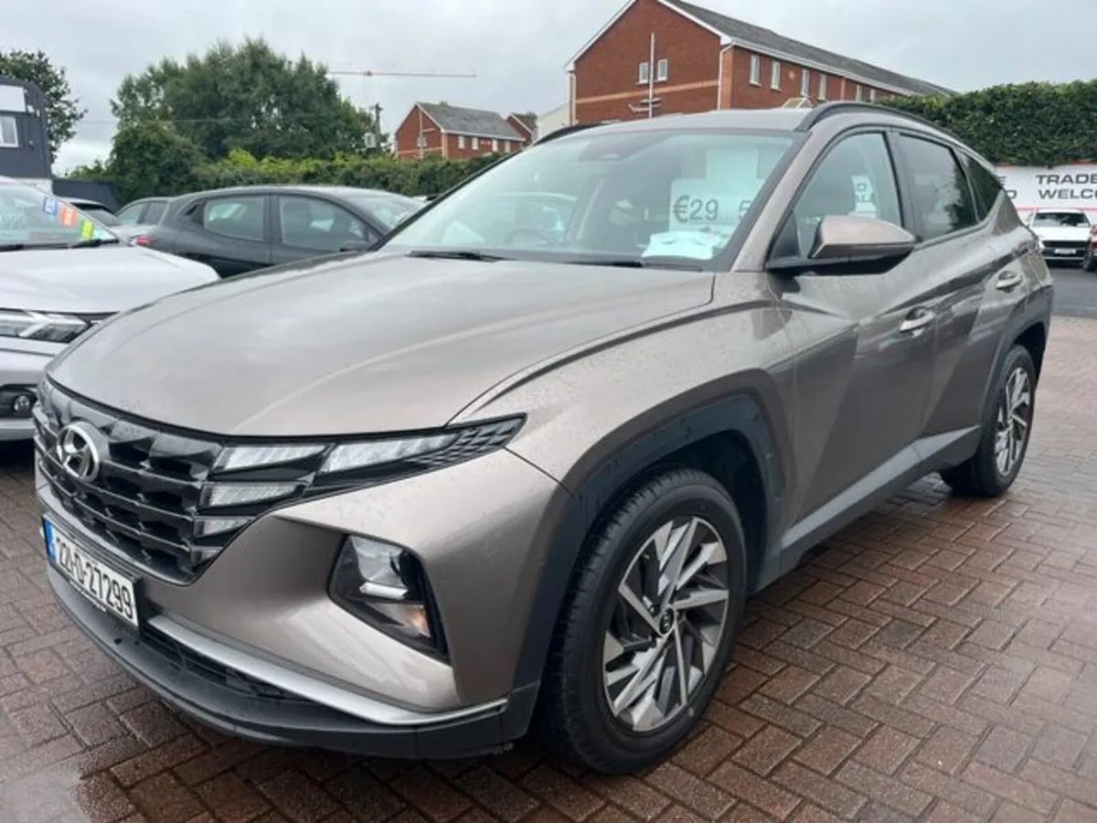 Hyundai Tucson Executive 5DR - Image 2