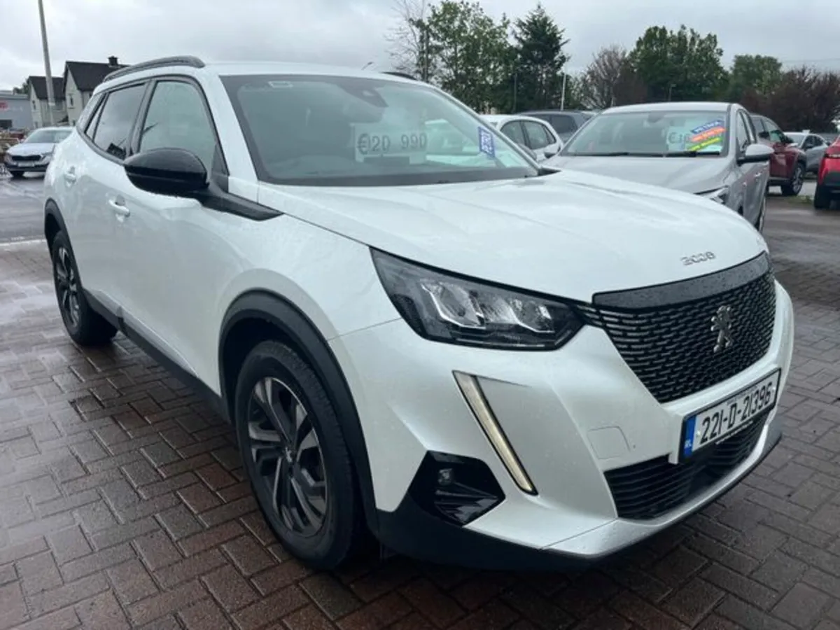 Peugeot 2008 Allure 1.2 100 4DR - Image 1