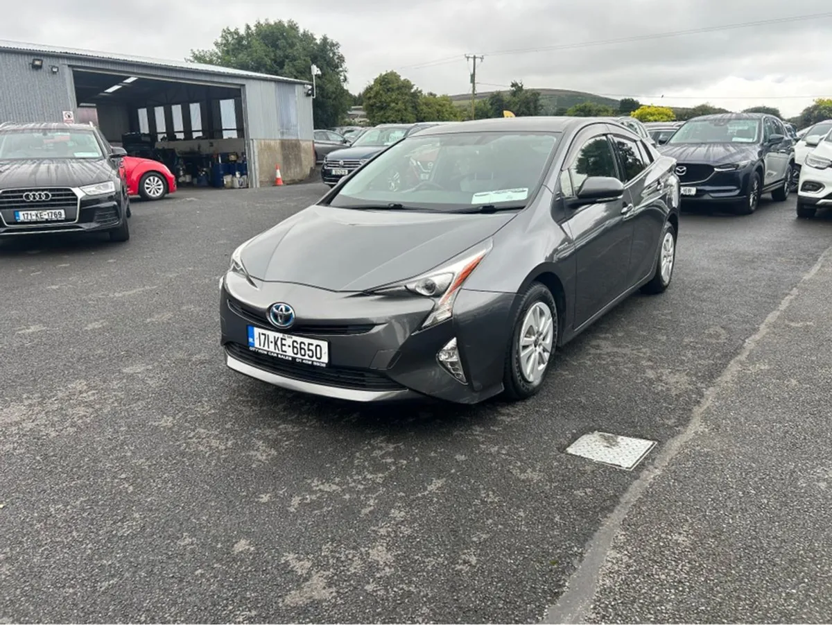 Toyota Prius 5DR Automatic Hybrid - Image 1