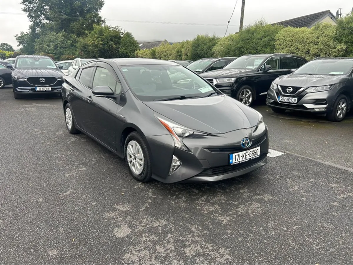 Toyota Prius 5DR Automatic Hybrid - Image 4