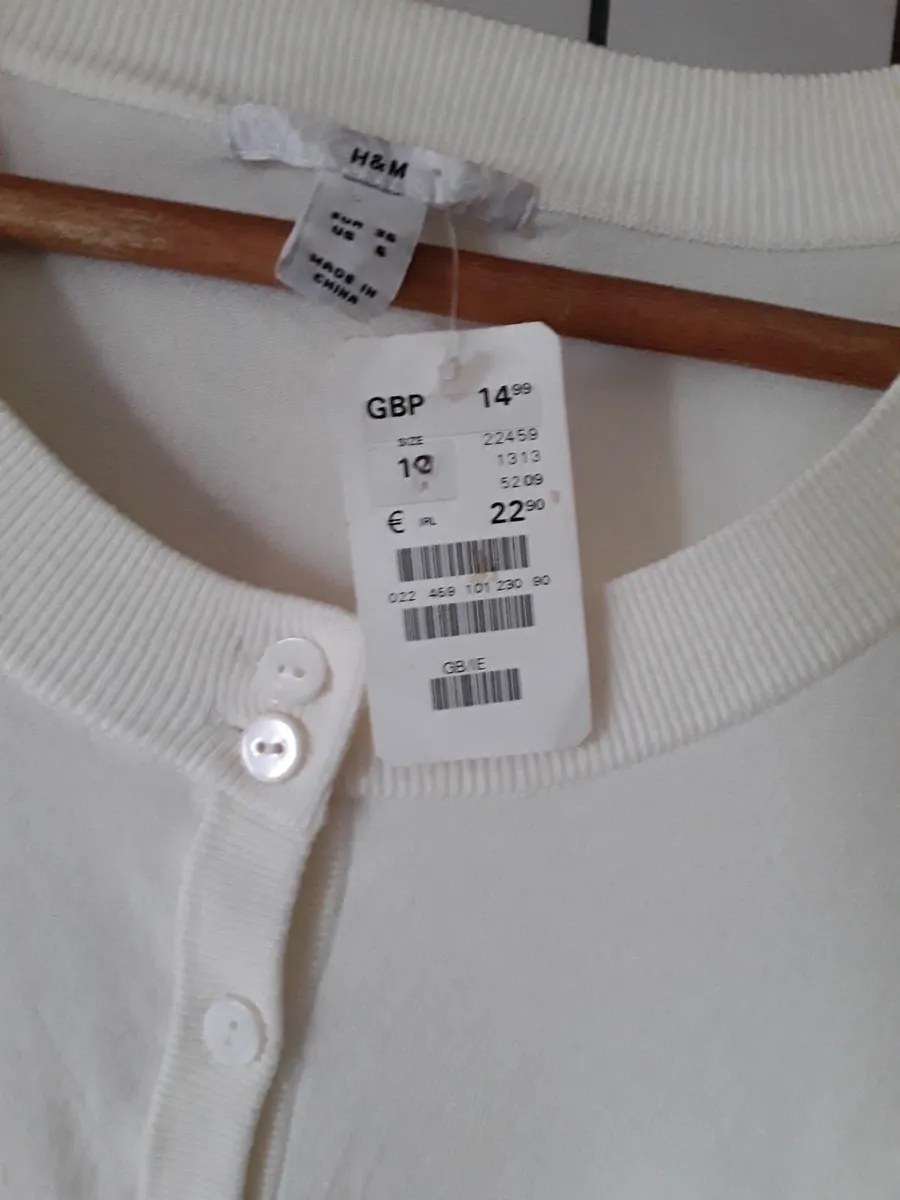 Brand new ladies white cardigan never worn - Image 2