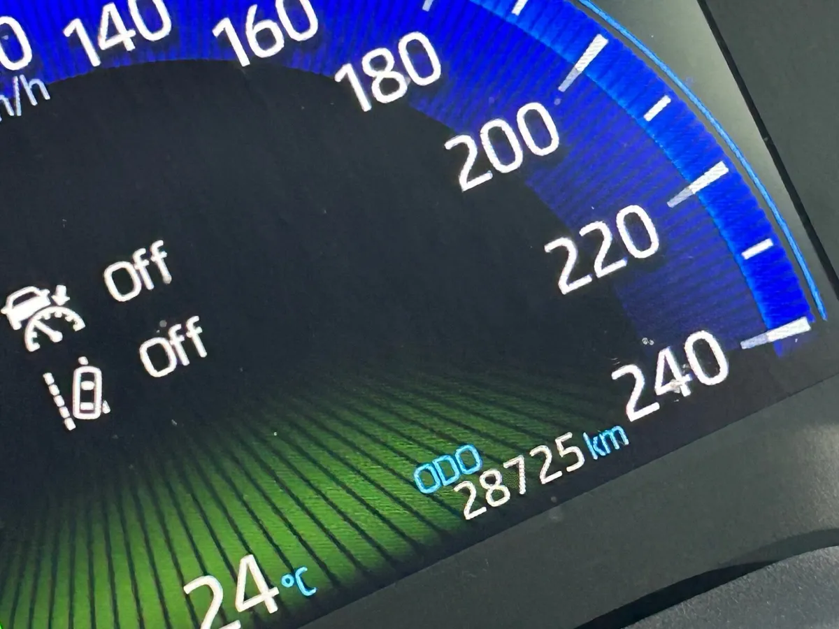 Toyota Corolla Hybrid Luna 2021 - Image 2