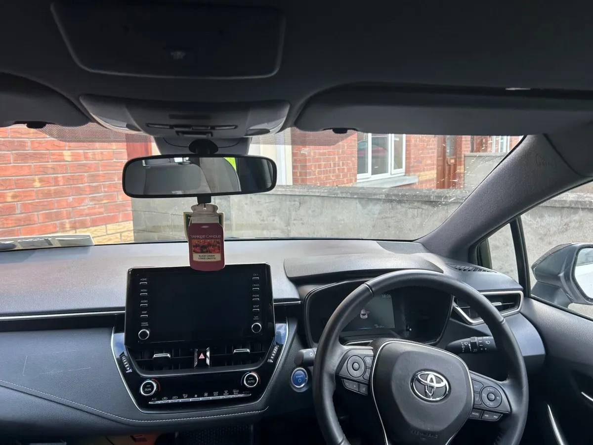 Toyota Corolla Hybrid Luna 2021 - Image 3