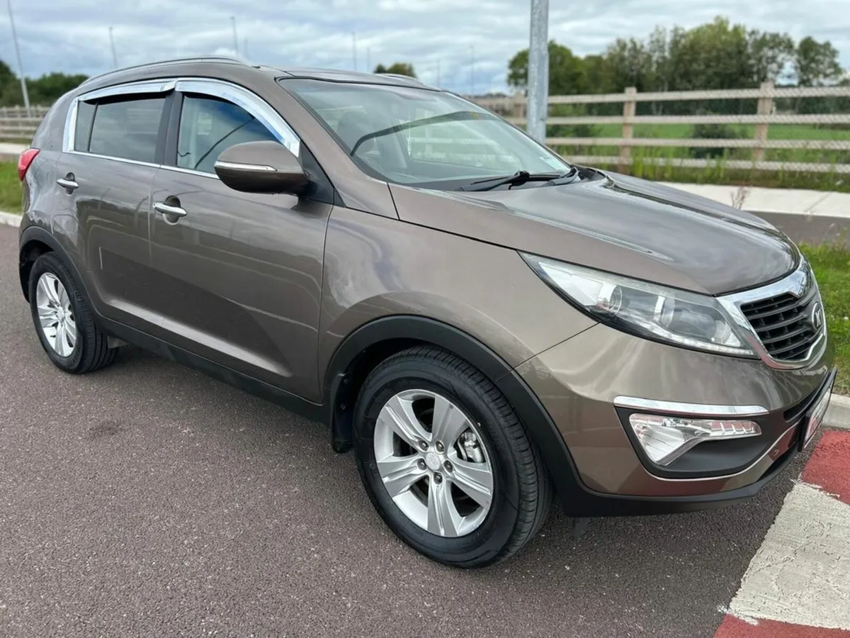 Kia Sportage 1.7D IMMACULATE CONDITION, LIKE NEW F - Image 4