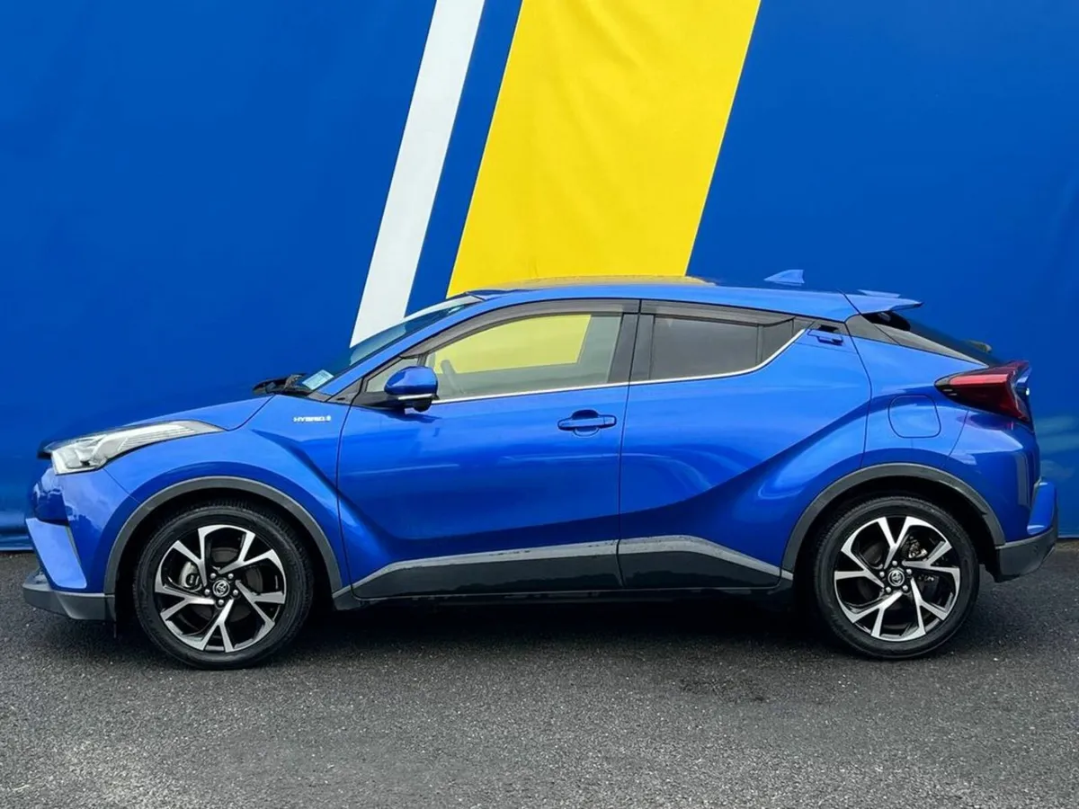 Toyota C-HR 1.8 HYBRID // 18" DIAMOND CUT ALLOYS / - Image 3