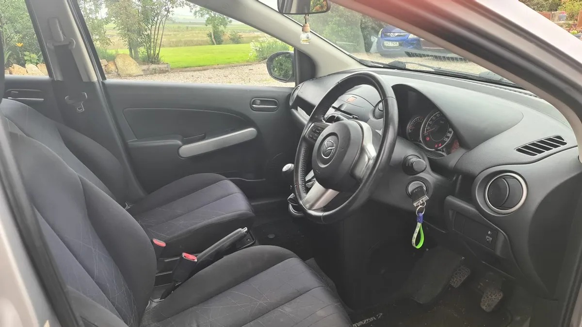 Mazda Mazda2 2012 - Image 3
