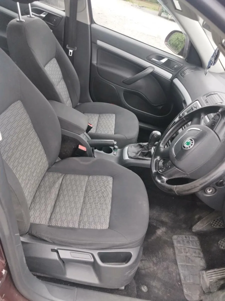 Skoda Octavia 1.6 - Image 4