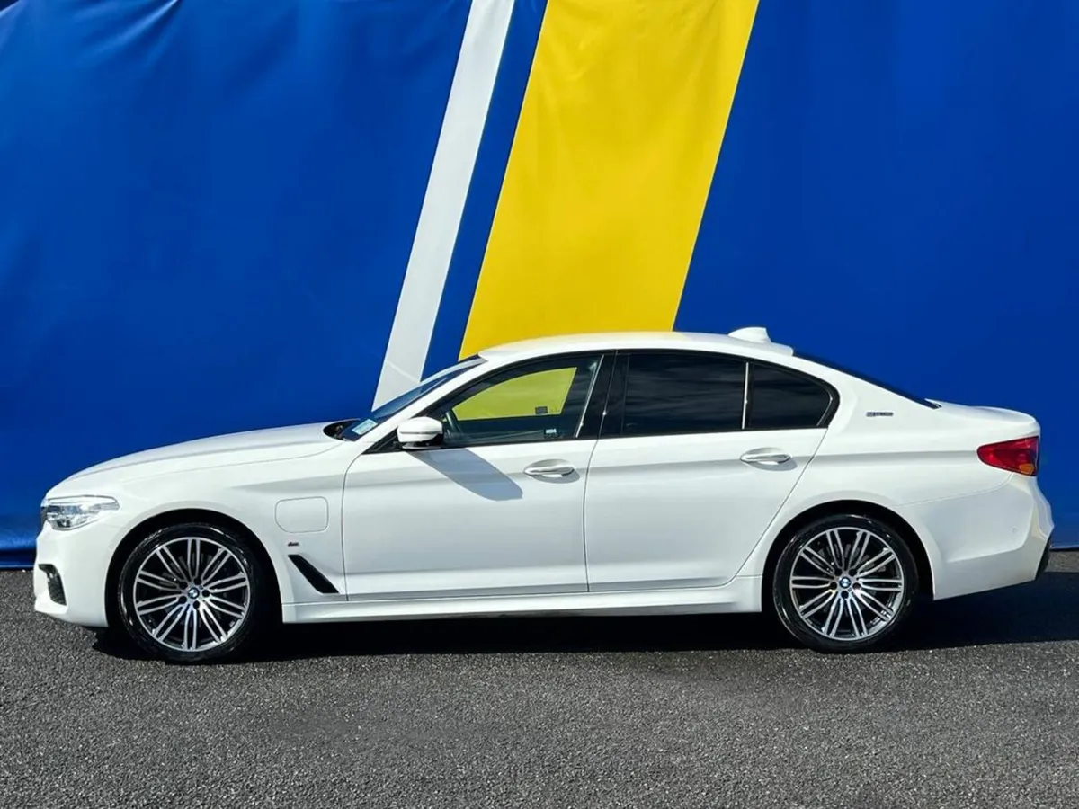 BMW 5-Series 530e M-SPORT 2.0 HYBRID // LEATHER VE - Image 3