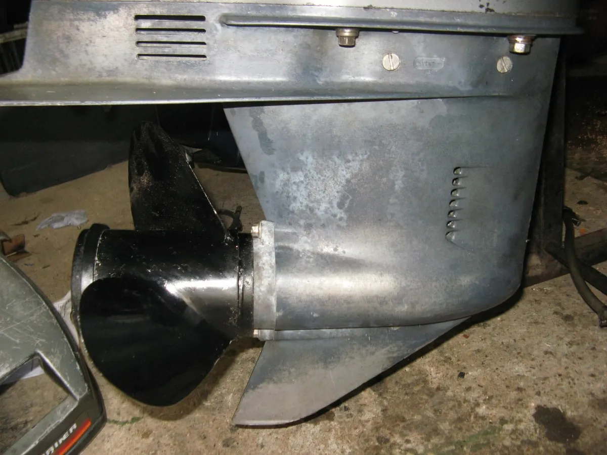 Outboard Engine - Image 1