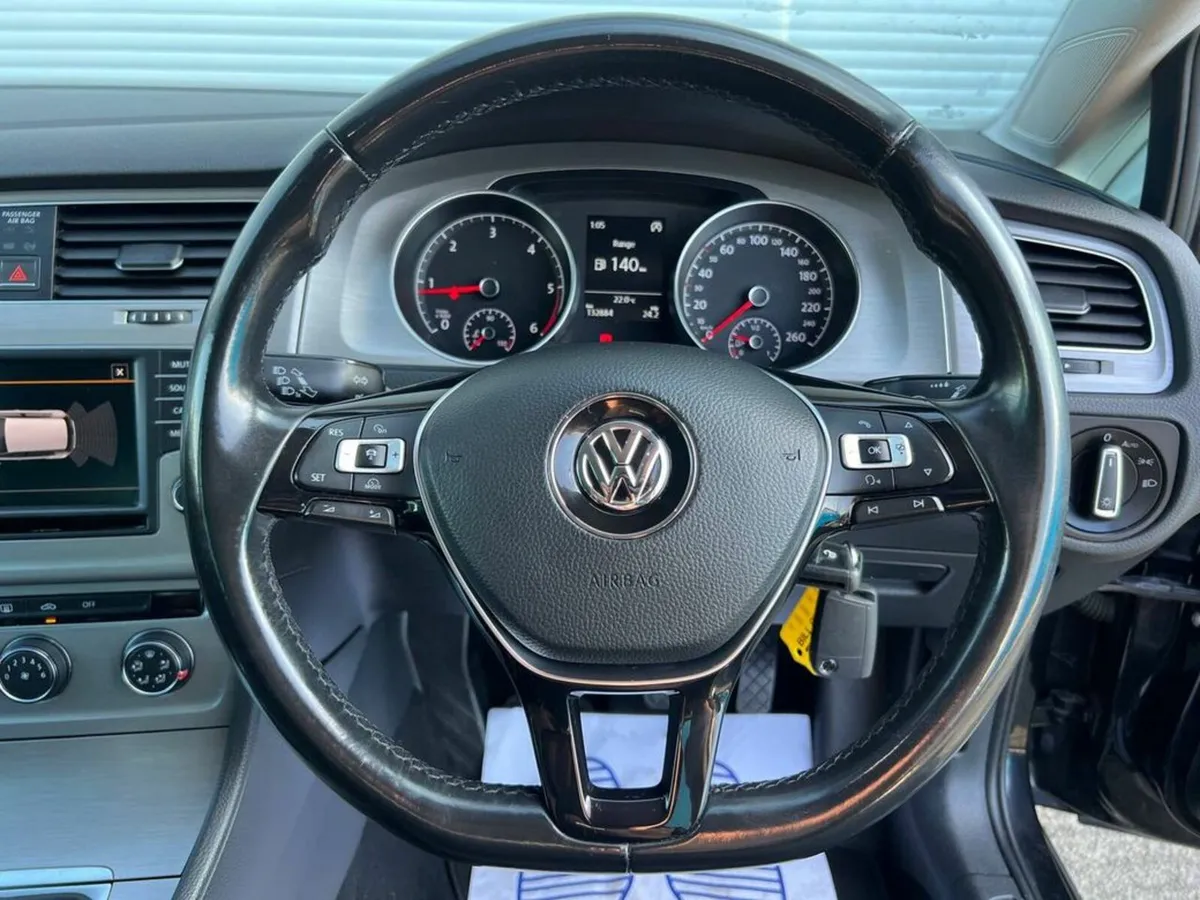 Volkswagen Golf EDITION-R 1.6 TDI // FULL SERVICE - Image 4